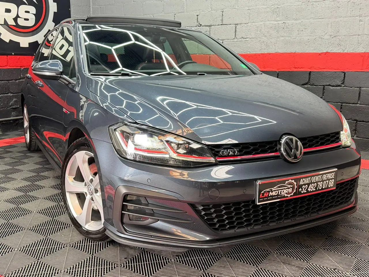 Volkswagen Golf GTI